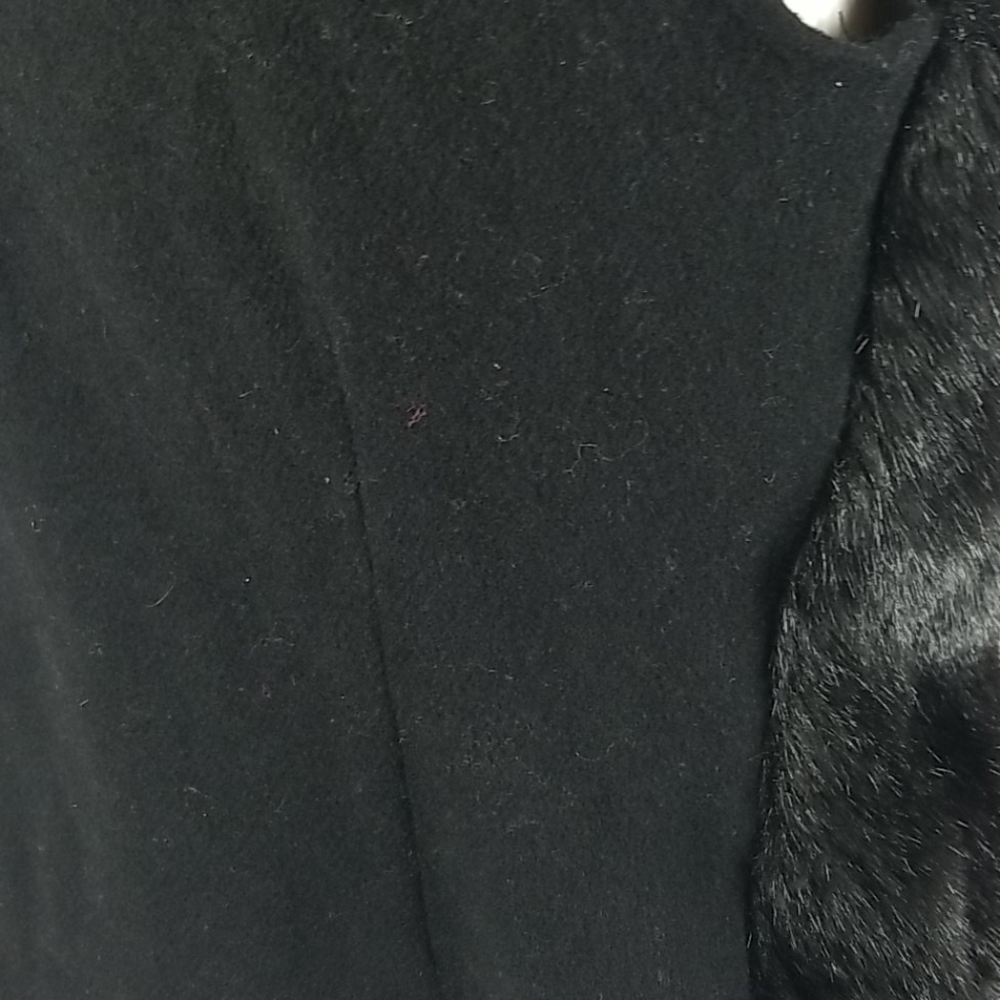 Reference Faux fur Vest - Picture 4 of 5